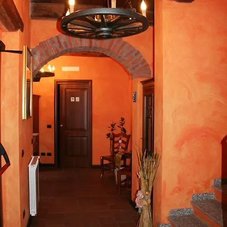Cascina La Palazzina 3*